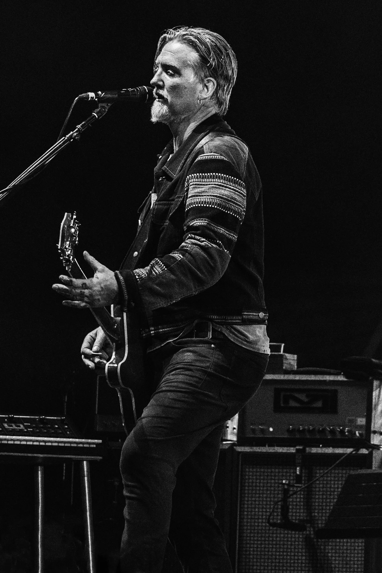  Josh Homme   Queens Of The Stone Age 