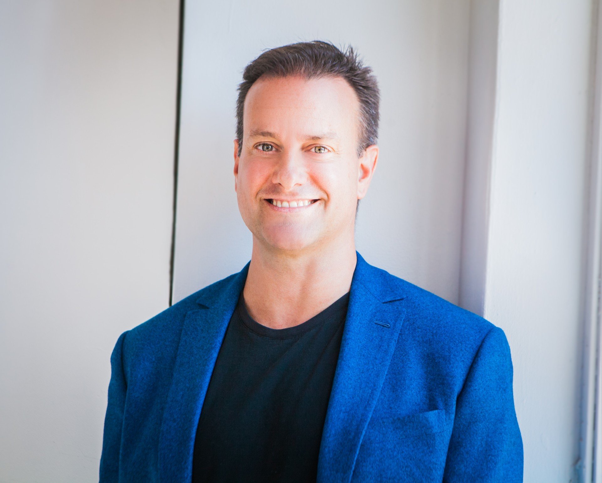 Your Brain on Artificial Intelligence: How Leaders Can Leverage Neuroscience to Use AI Strategically
