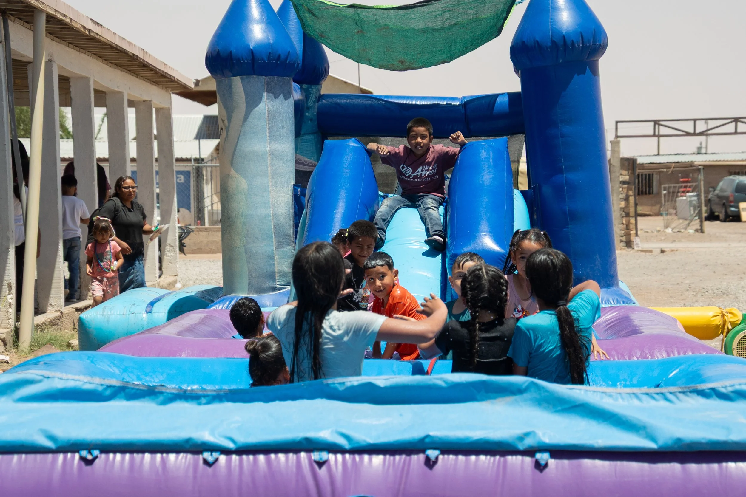 V&C_AlasDeAmor_May2025_PrintReady-0693.jpg