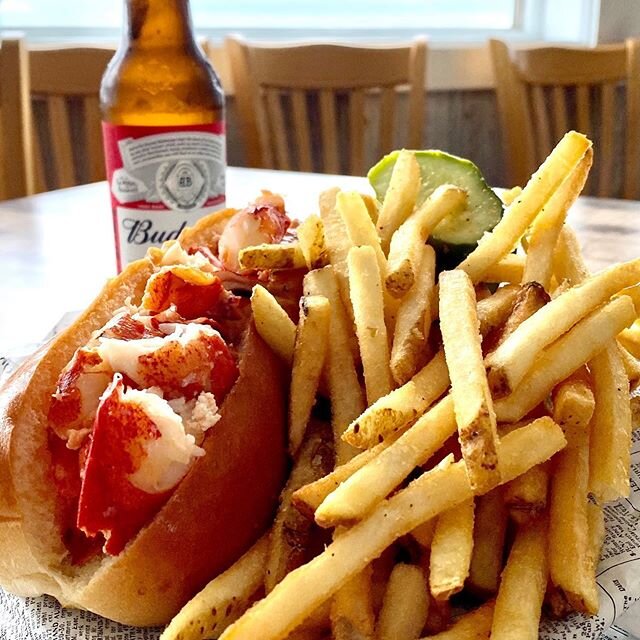 The perfect accompaniment for watching the Wednesday Night Sailboat Races - 
Case&rsquo;s Place famous Lobster Roll!
Order it (Hot or Cold) on a buttered &amp; toasted Brioche Bun served w/ your choice of French Fries OR their family recipe Potato Sa