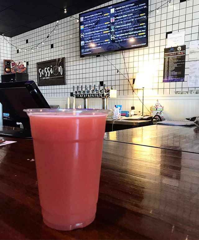 @newanthembeer Cherry Ice Cream Smile. Berliner with Cherry and Vanilla. On tap now at the Market 🤤
#craftbeer #wilmington #wilmingtonnc #wilmingtonbeer #ncbeer #local #portcity #sessionbeermarket #sessionbm #LitAF