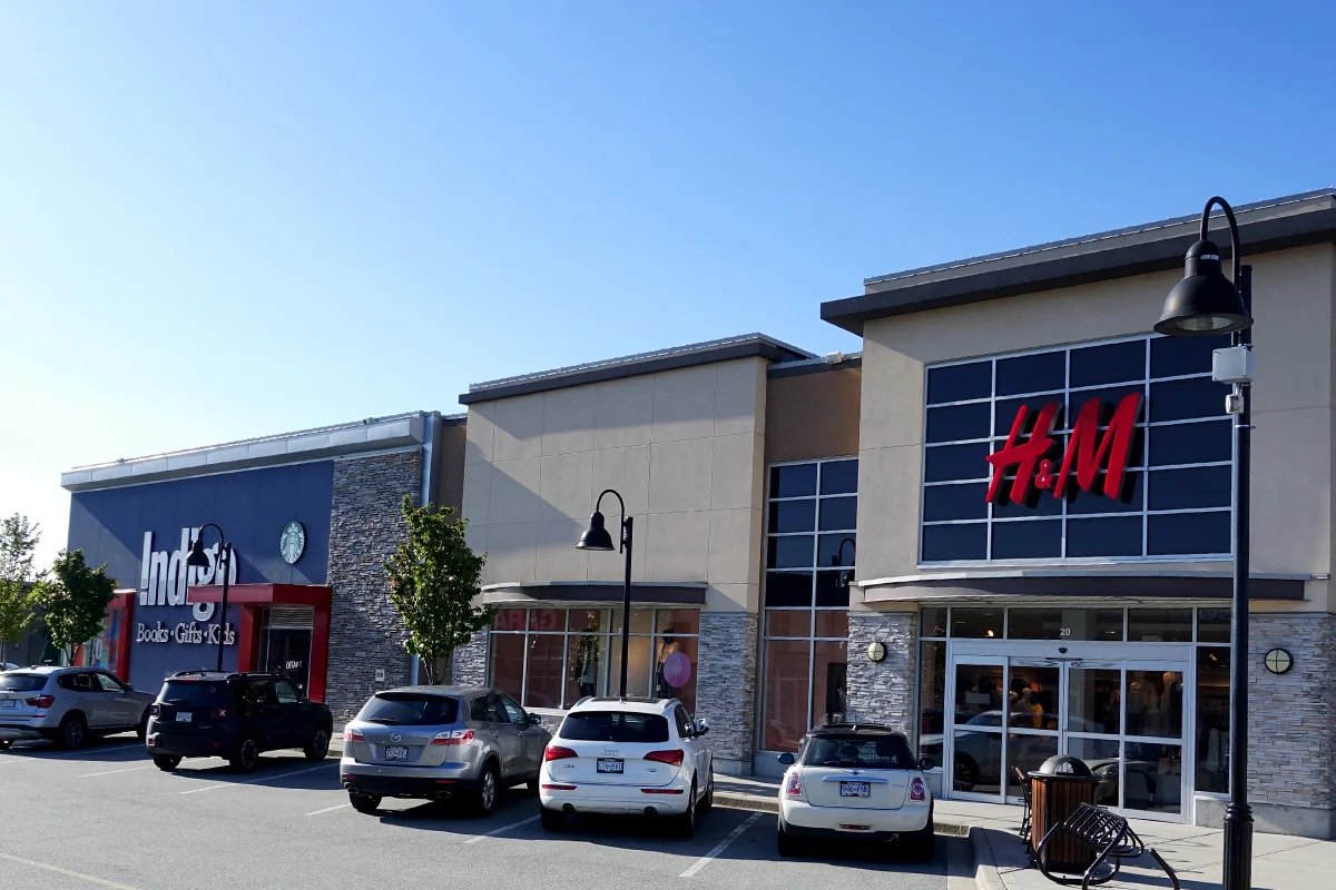 Shopping at Grandview Corners