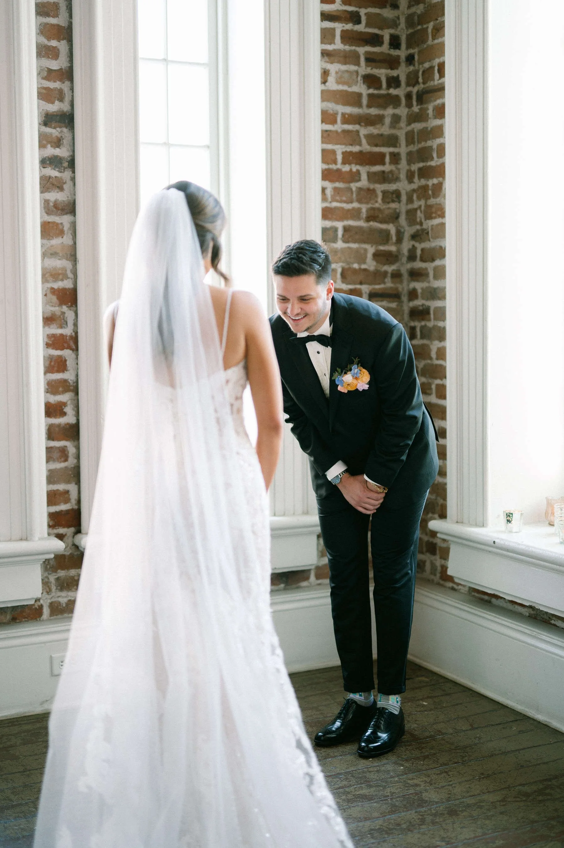 first-look-felicity-church-new-orleans-lgbtq-wedding-mike-lirette-photography.jpg