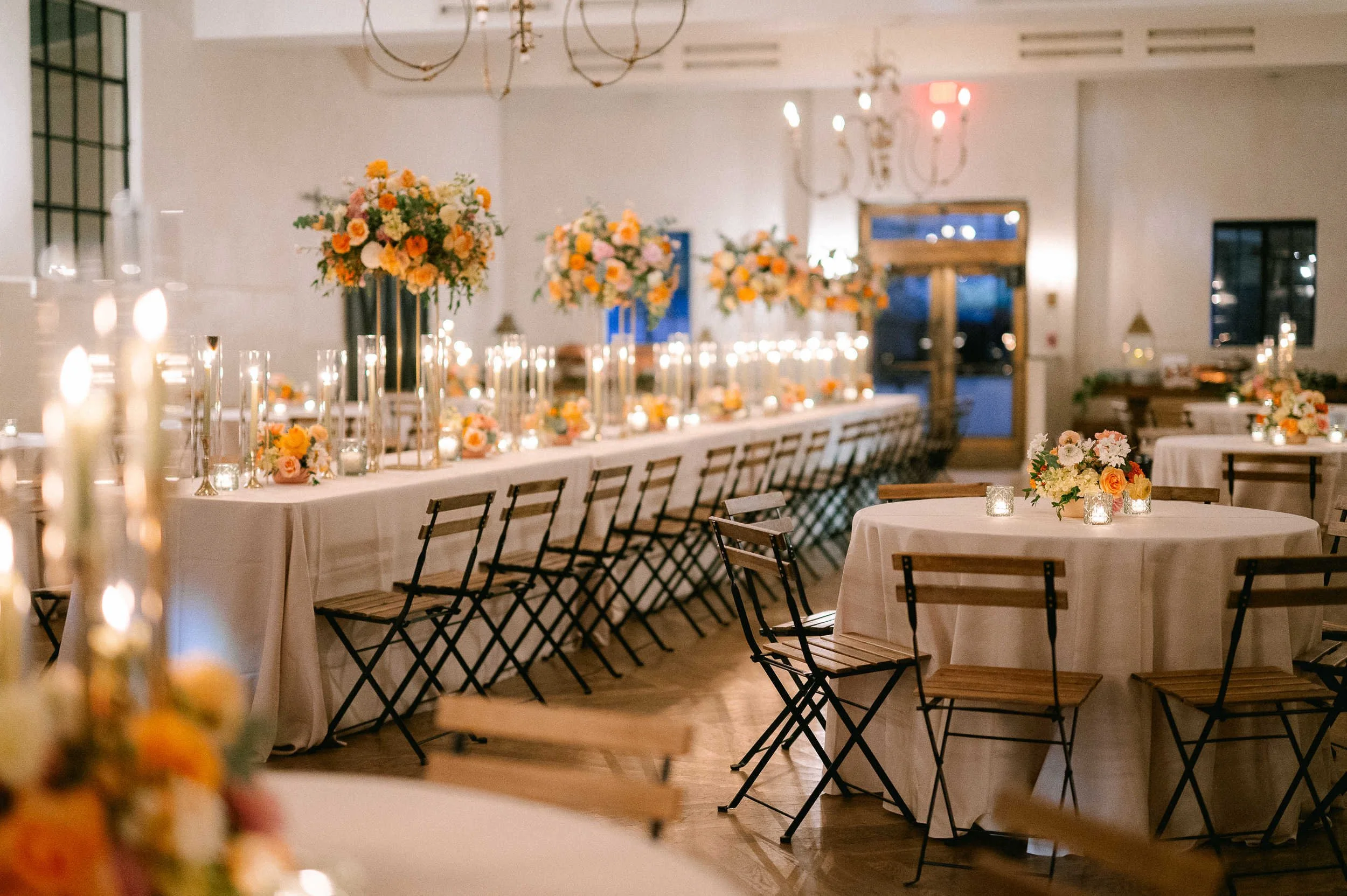 Il Mercato Wedding reception seated dinner decor Photography by mike lirette
