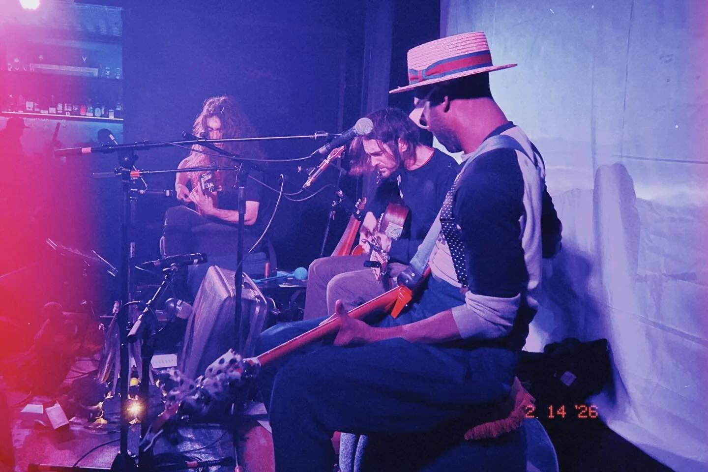 Thankyu to all the great humans who filled up  @hopmonknovato last night with their spirits !! The Quest deepens!! Seeyu on Feb 19 at @thetroubadour with special guests @watertowerband and @milogonzalezmusic ⚡️🛸⚡️🛸⚡️🛸⚡️🛸⚡️

📸: @sisterlu_