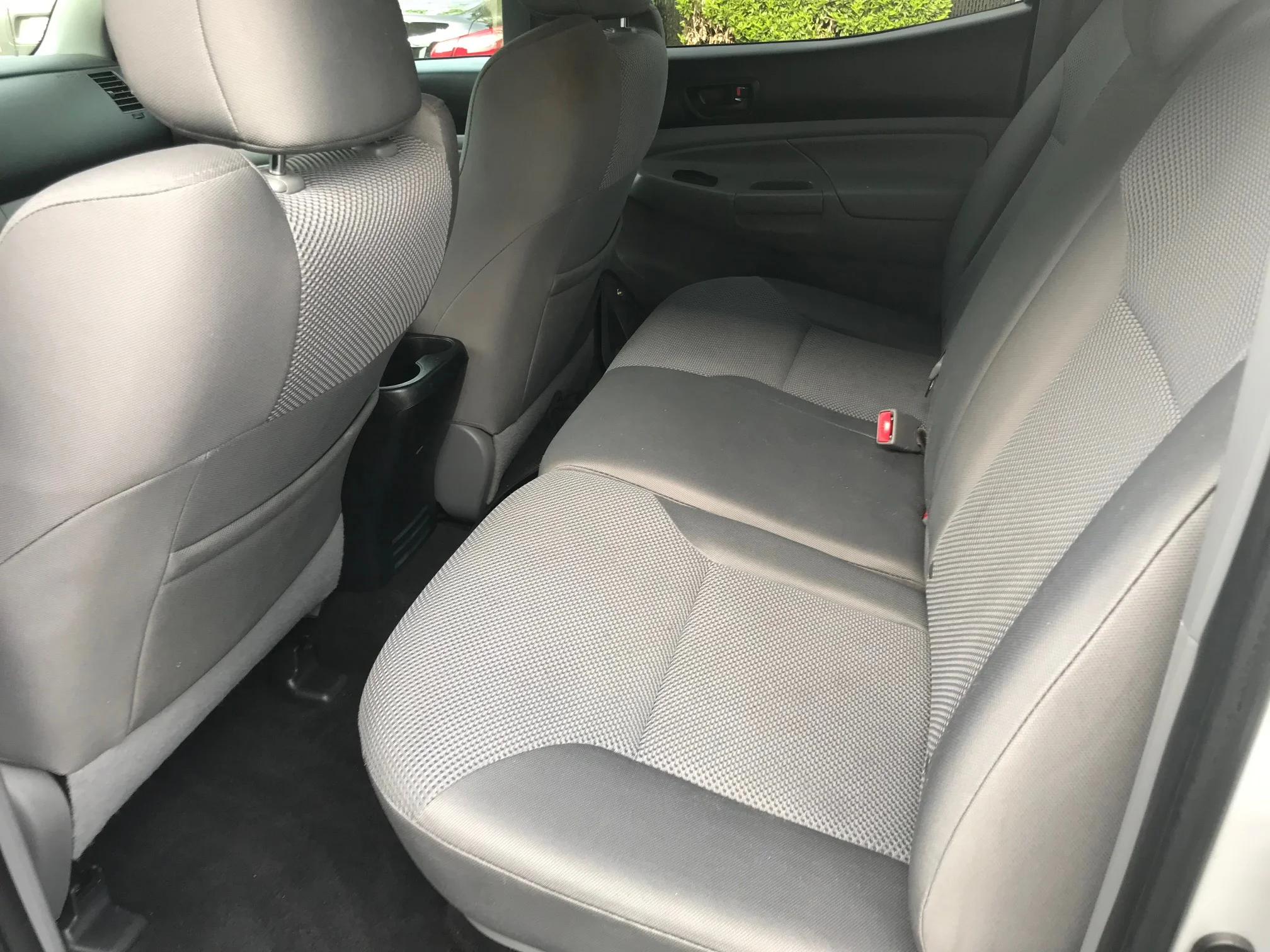 Interior rear seats