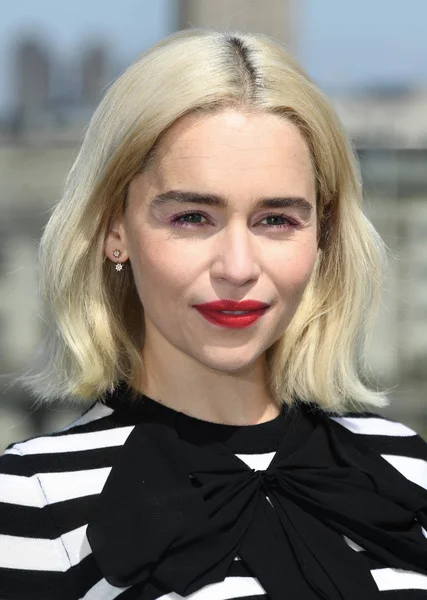 Emilia+Clarke+Short+Hairstyles+Bob+EjZ0hlt89xul.jpg