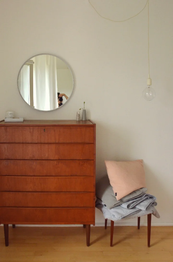 apt-bdroom.jpg