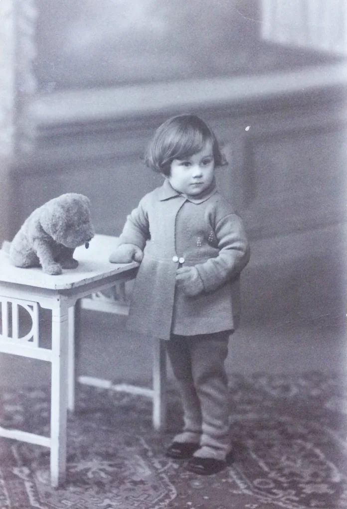 Vivienne as a little girl. Photos submitted by Gae Henry.