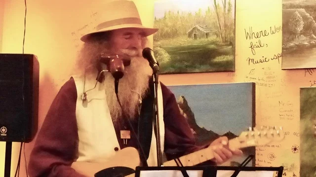 Photo of Dave Harris. Photo by Don Watmough.