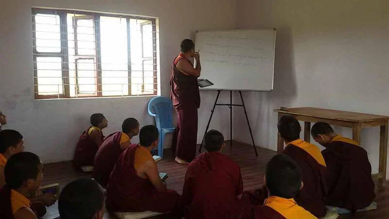 Mainpat_Teacher_Class_Students1.jpg