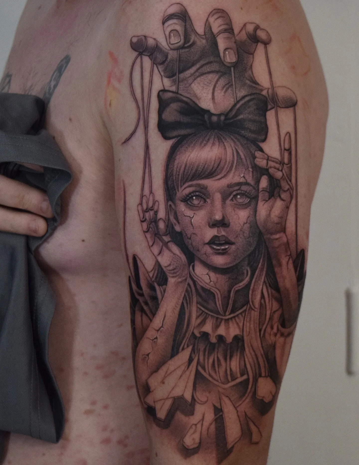 Work in progress from Thursday, little more to come with background but solid start 👊 #killerink #blackclaw #fkirons #bnginksociety #inksav #bngtattoo #tattoolifemagazine #skinartmag #inkedmag #nathansmithtattoo #marketharborough