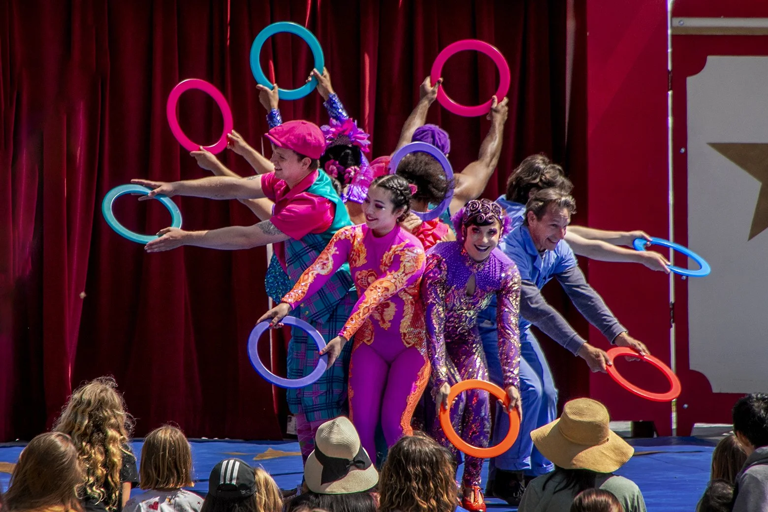 14.	Ensemble - Photo Spencer Grant