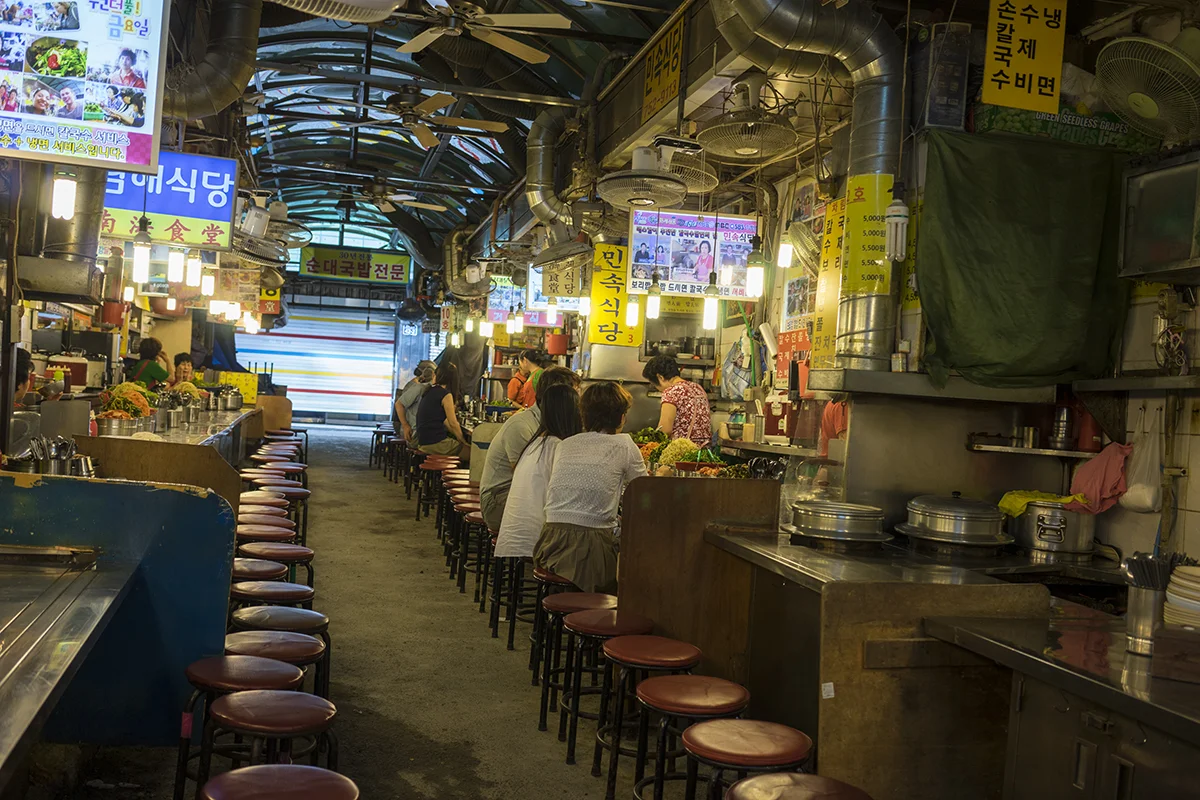 seoul-noodle-alley-1.jpg