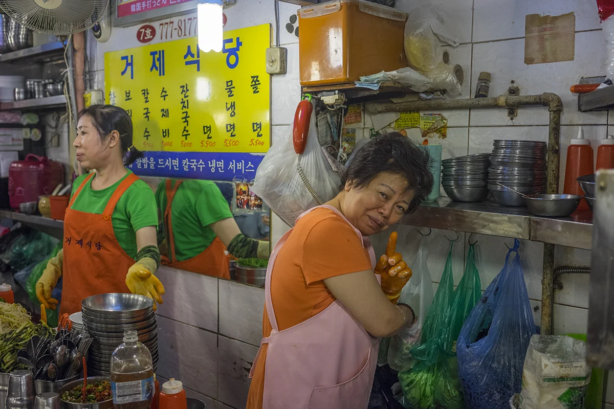 seoul-noodle-alley-d.jpg