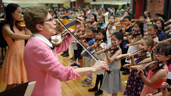 Brian Cassella/Chicago Tribune Betty Haag A vital musical link - Betty Haag carries on Suzuki method with a new generation of students. For Chicago Tribune