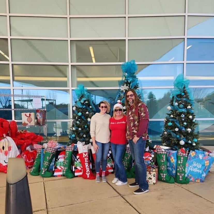 51 bags for Maynard Children's Hospital Greenville, NC, Didn't fit everything  in the picture!

#thegreysonproject #holidayspirit #holidaydecor