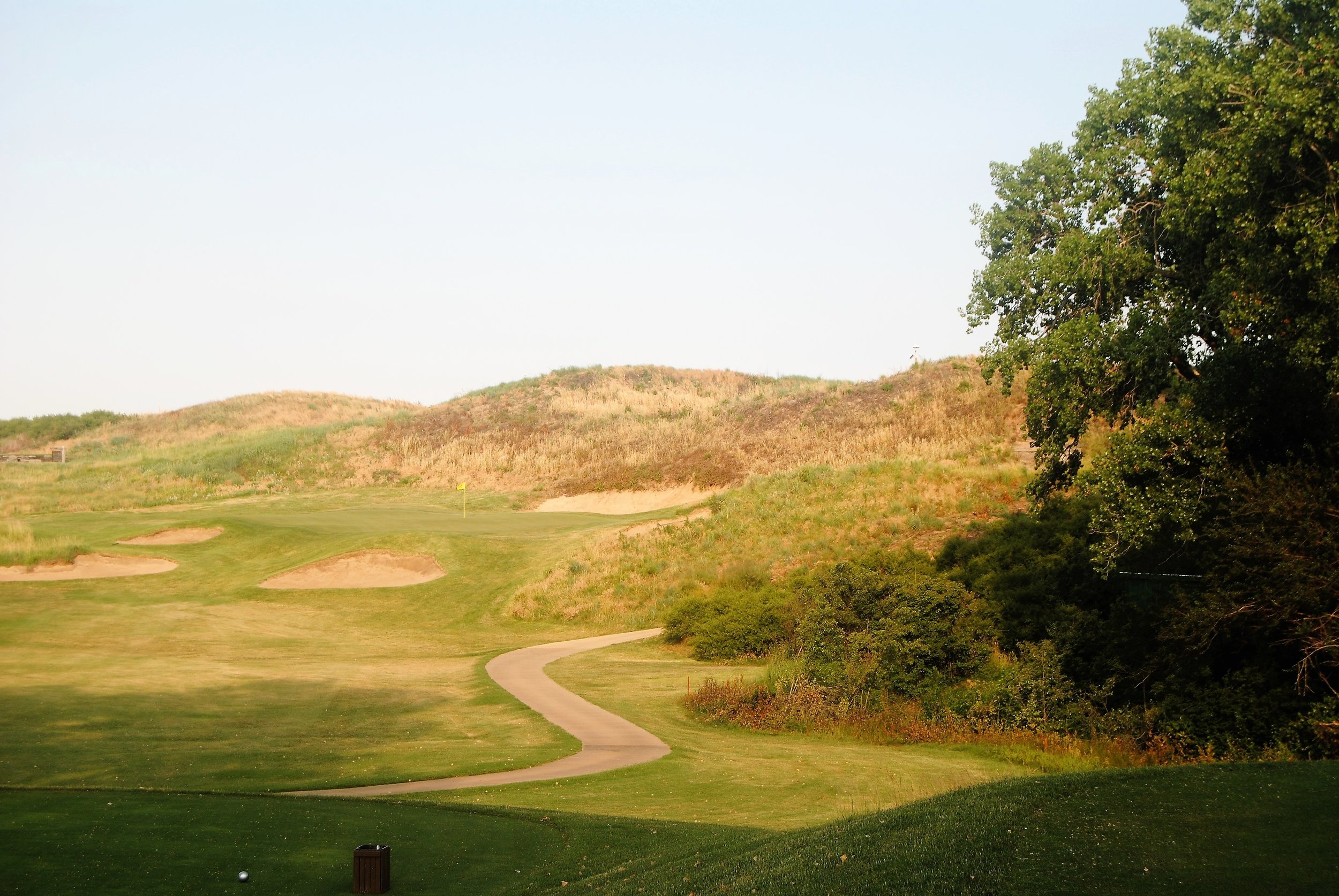 2nd hole green protected by bunkers