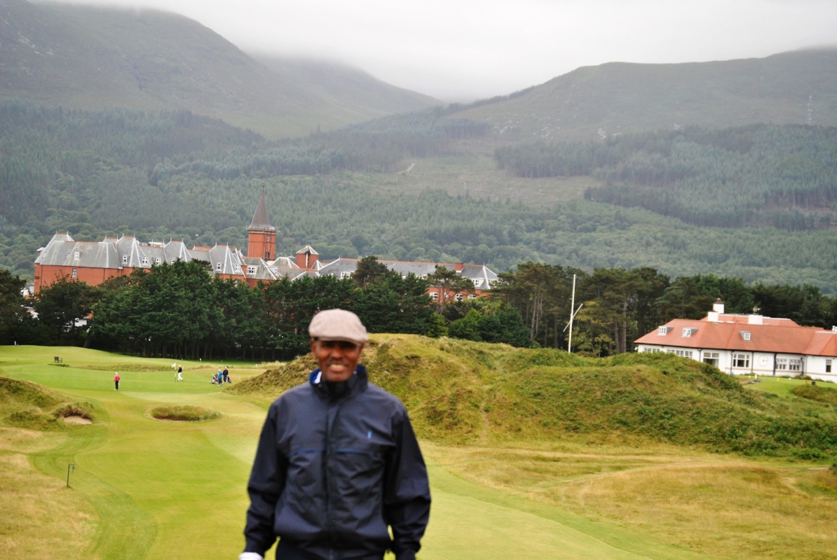 The view from the 9th fairway before it drops several feet.