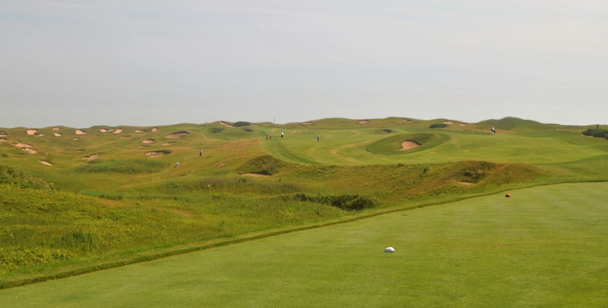 The 10th hole - a tee shot just to the right of the bunker leaves about a 90 yard shot to the green.