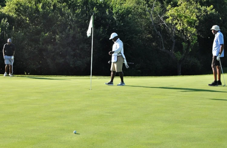 A birdie opportunity on the 2nd green.