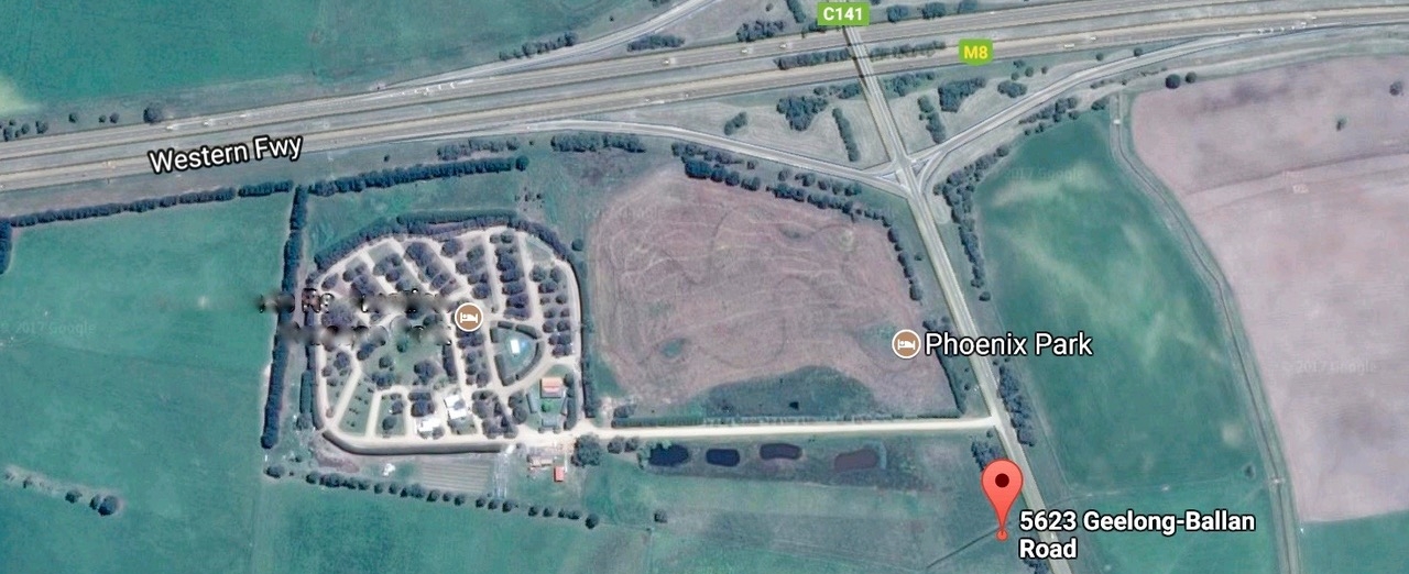 From Melbourne, take 2nd ballan exit off western freeway (after service centre)). Turn left off exit and then right into first driveway about 200 mt along. You’re there!