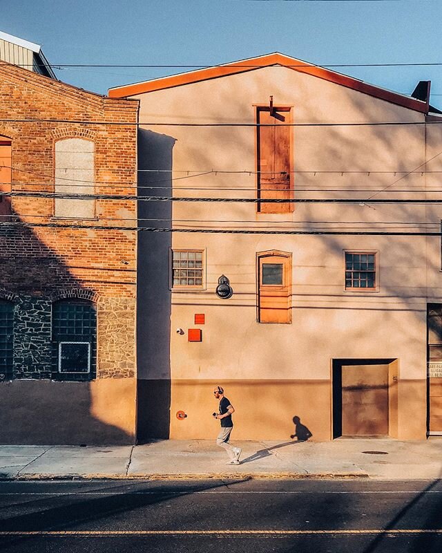 Just keep moving .
.
.
.
.
#shotoniphone #manayunk #iphone7plus #philly #goldenhour #runnersofinstagram #joggers #getmotivated #sunsetworkout #shotoniphone7plus #philadelphia #visitphilly #discover_phl