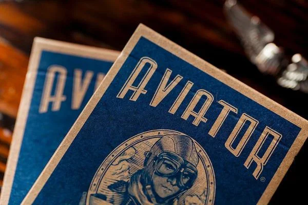 playing-cards-aviator-heritage-ed-11_grande.jpg