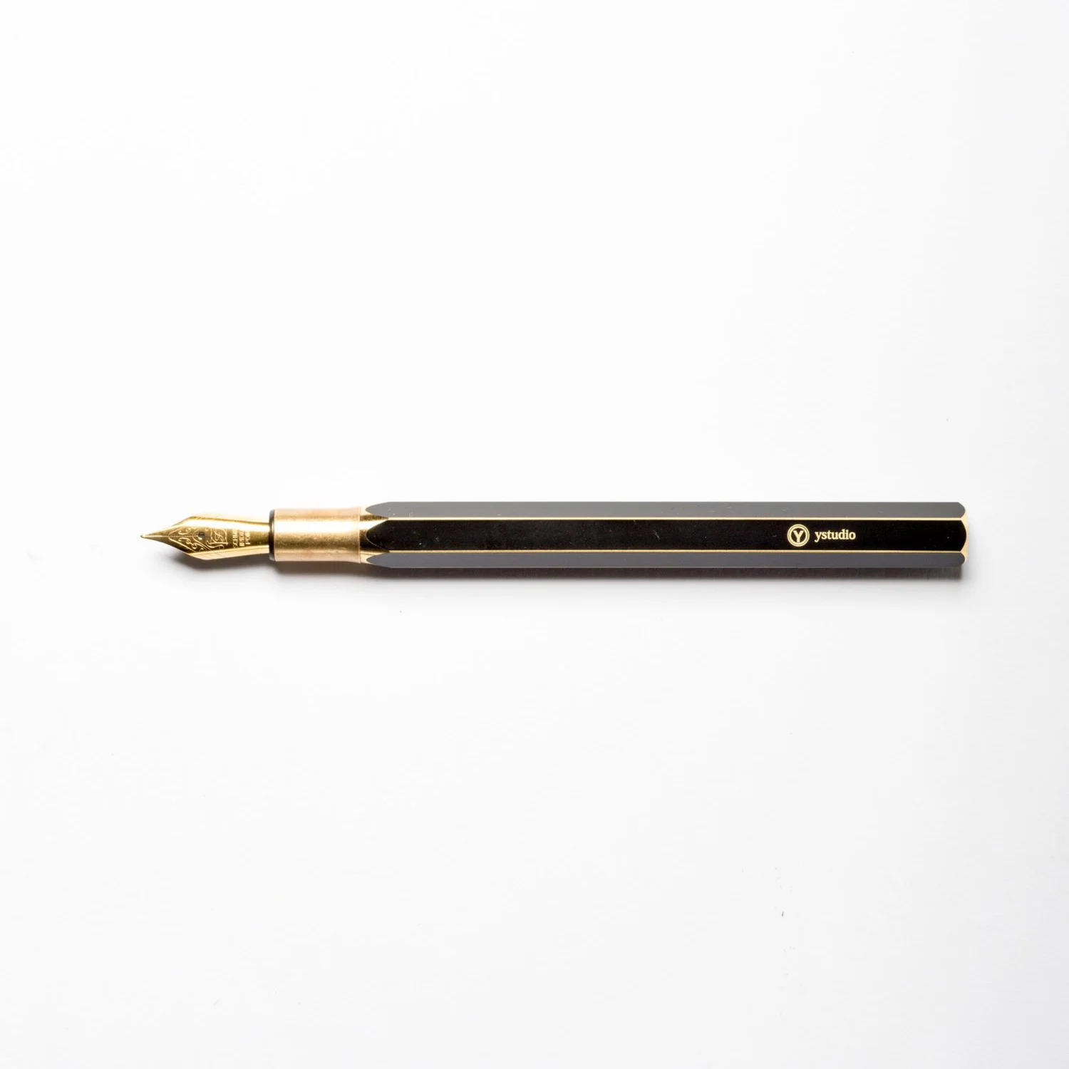 Brassing-Desk+Fountain+Pen+02.jpg