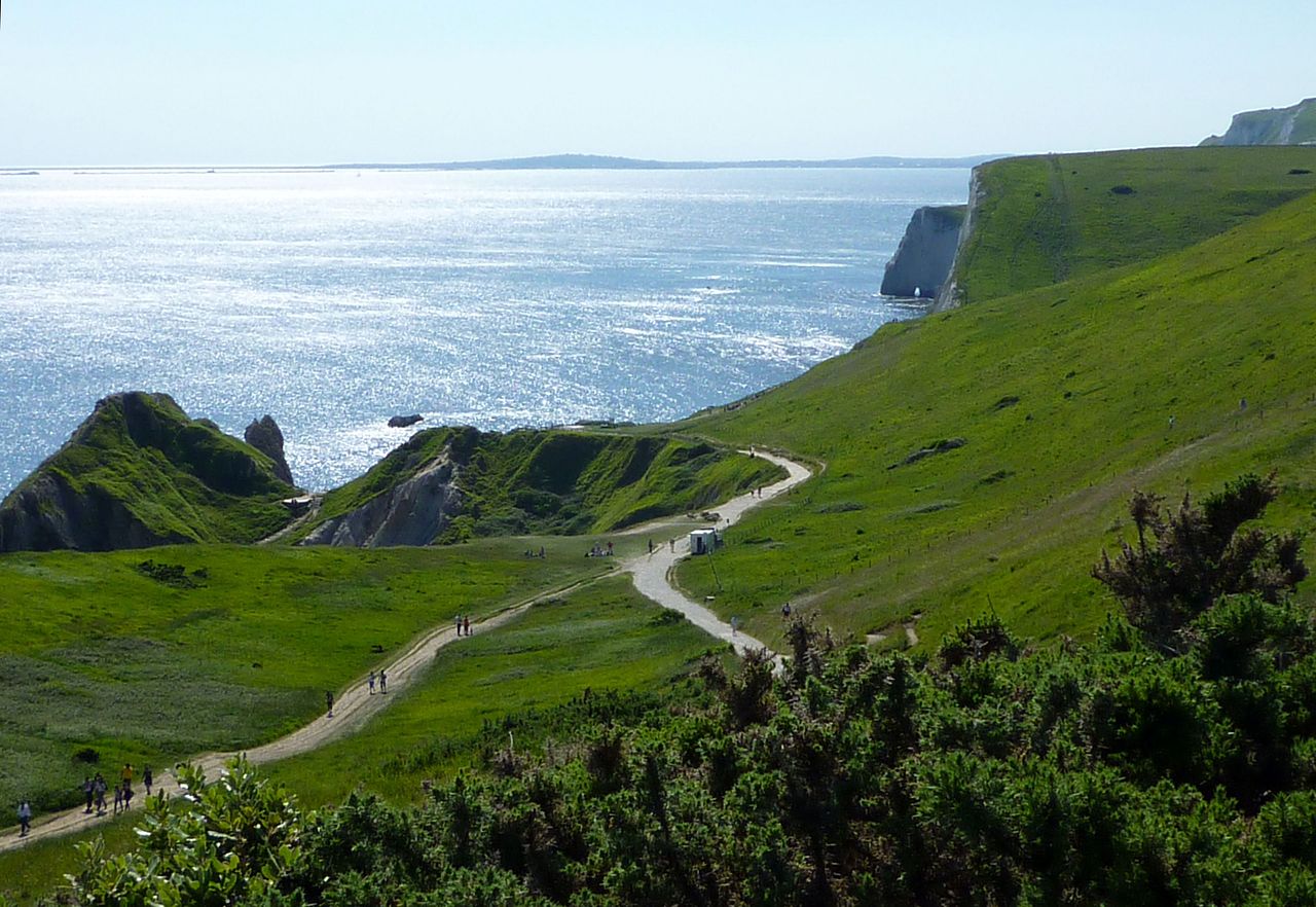1280px-Lulworth_-_Coastline,_English_Channel.jpg