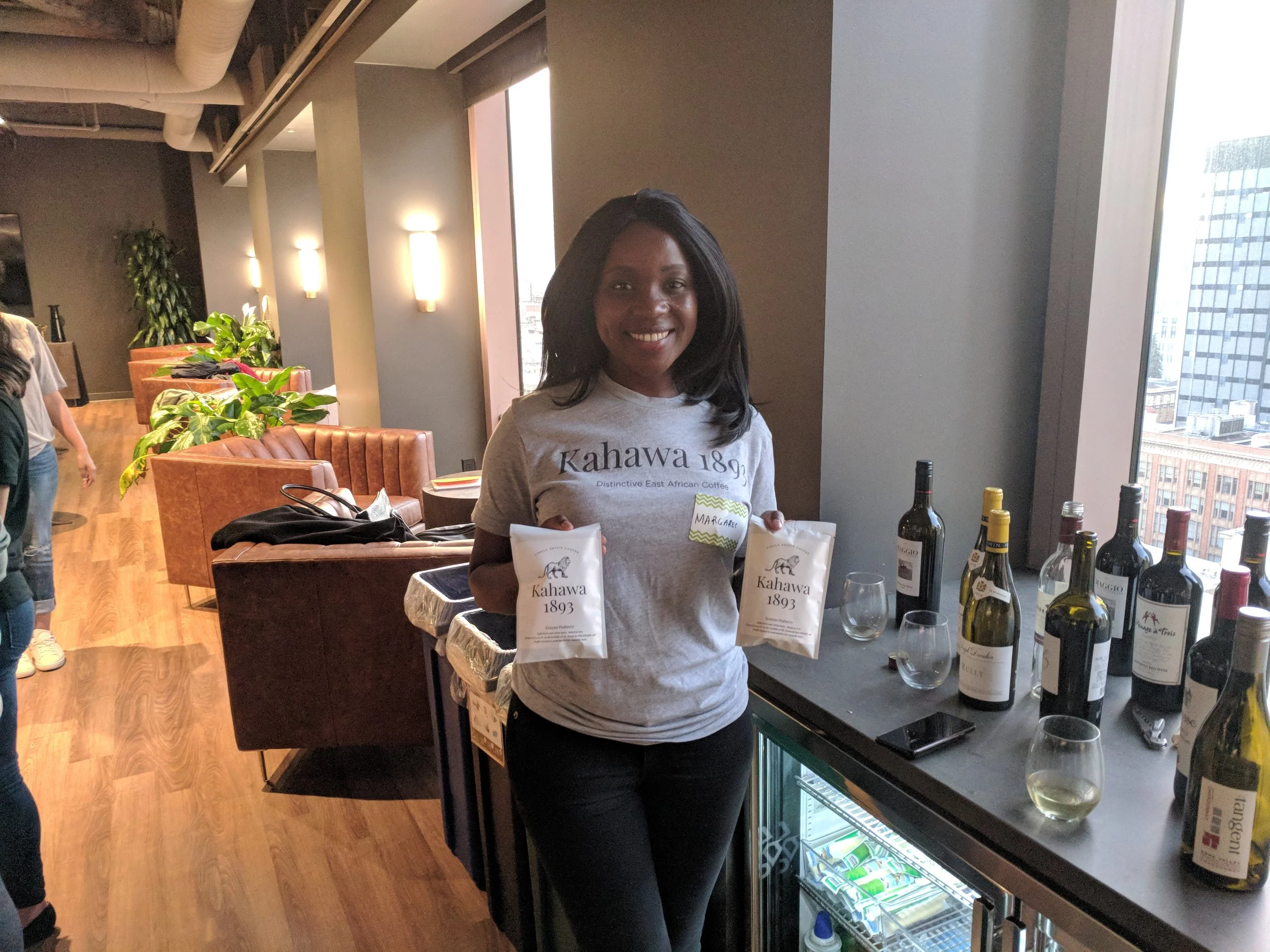 Margaret Nyamumbo showcases her product at an alumna-organized meetup for Smithies in Tech, hosted by Checkr in San Francisco. Alumni communities can be a source of inspiration and support for entrepreneurs, offering them four key things every entrepreneur needs: networking, visibility, recruiting, and special experiences.