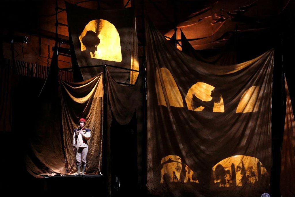 lotte-betts-dean-as-the-boy-in-victorian-operas-master-peters-puppet-show-2012.jpg