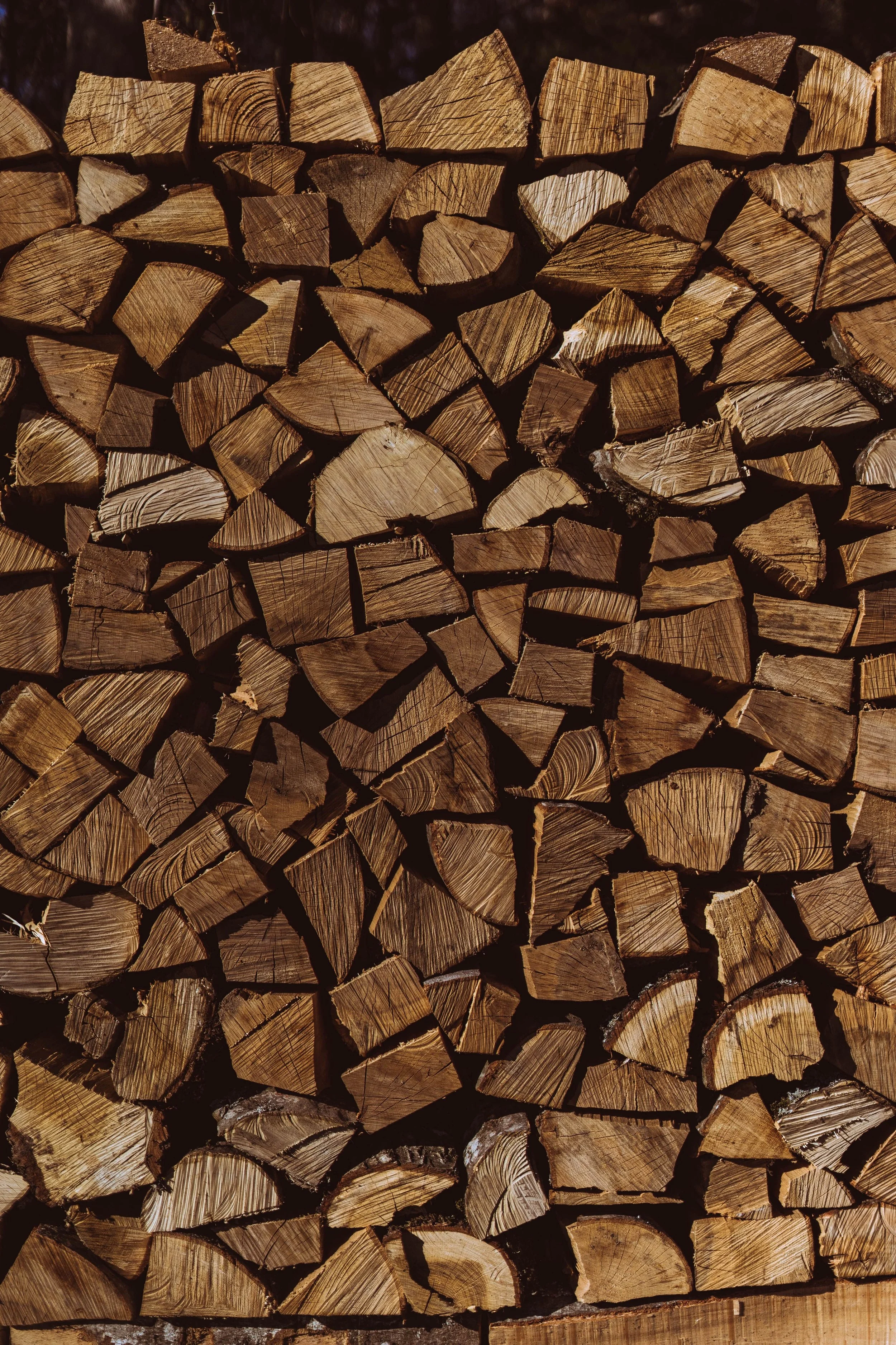 artiom-vallat-Yvrw7Lb98FE-unsplash-min.jpg