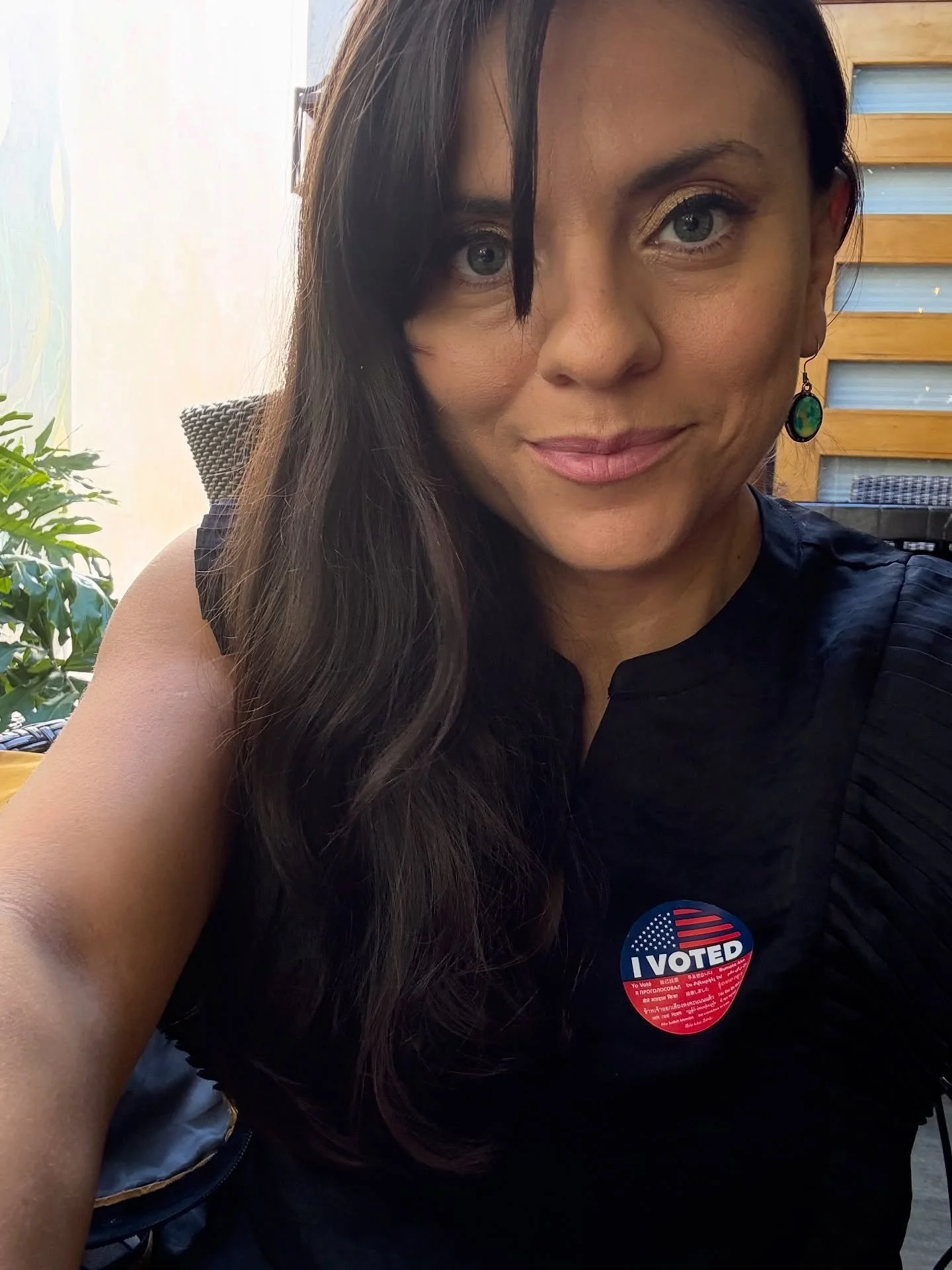 Vote ✅
Support Latina Creatives ✅

A good Monday.