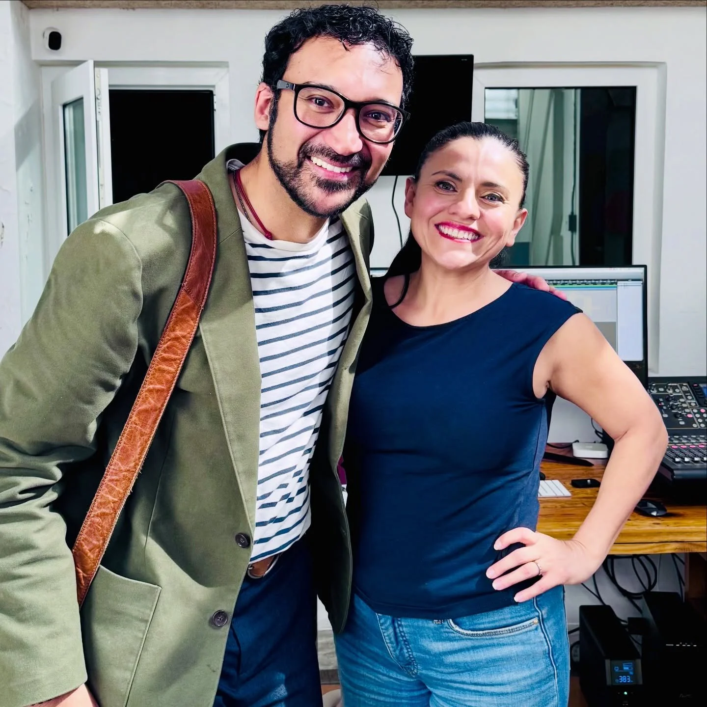 On this bonus episode of Tamarindo, you&rsquo;ll hear journalist Mariano &Aacute;vila speak about Retache Media (@retachemedia) bilingual stories and resources for returnees from the U.S. to Mexico. Retachados, are people like Mariano who are reestab