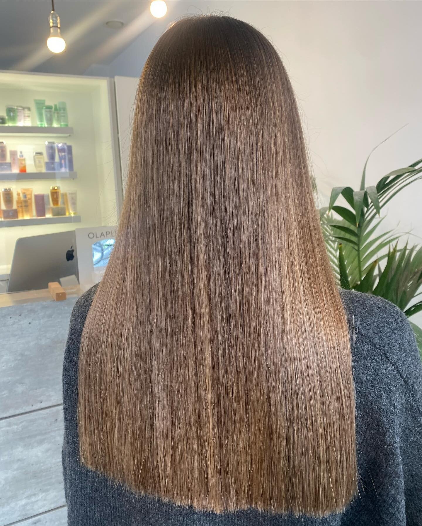 Balayage by Dilara 🌸#balayage#stuttgart #lorealpro #esslingen #friseurstuttgart #lorealprofessionnel #esslingen #esslingenamneckar #lorealprofessionnel #olaplex #olaplexdeutschlan #blondehair #longhair #hairstyle #haircut #love #haircolorinspo