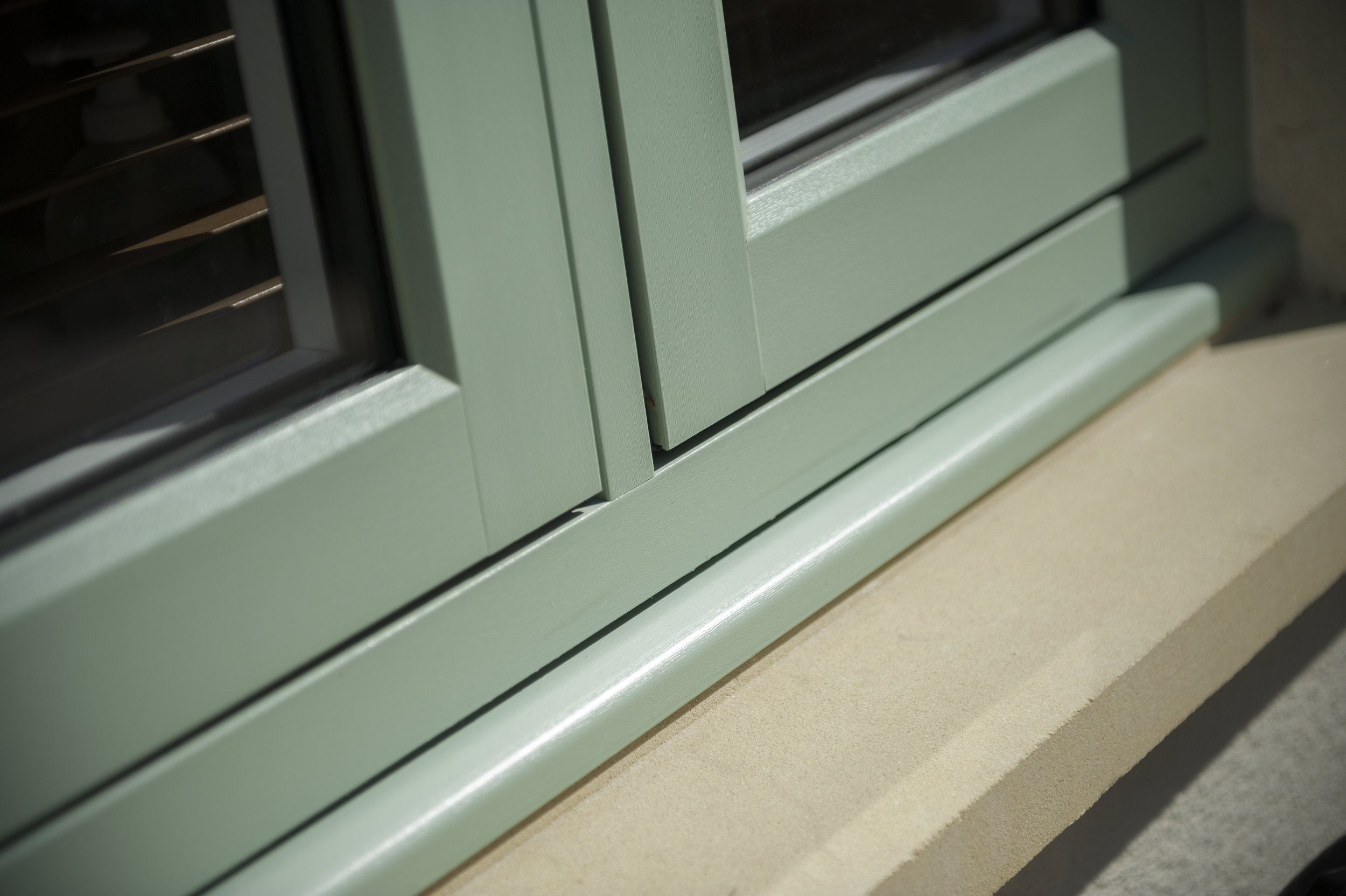 FIND OUT MORE ABOUT FLUSH FITTING WINDOWS