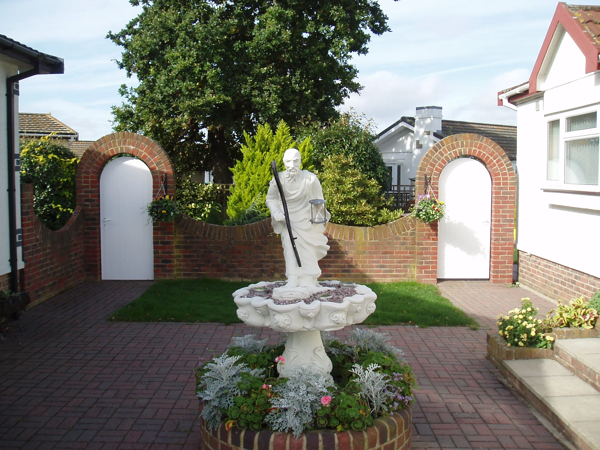 2 single strettons with arch.JPG