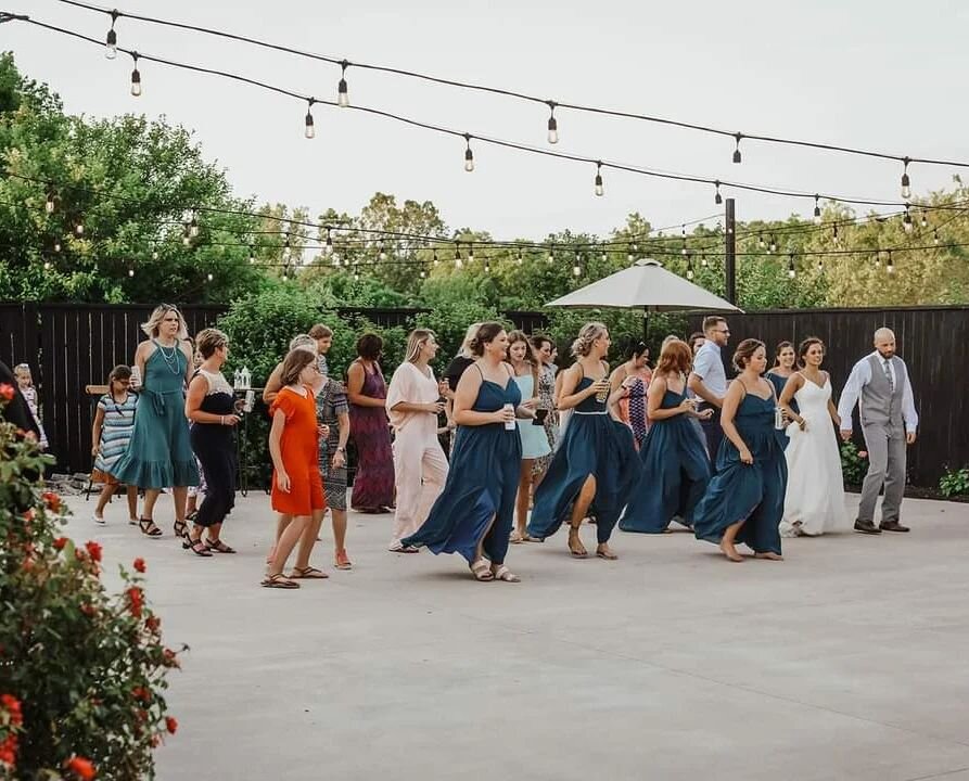 Our outdoor dance floor is always a huge hit! It's perfect for those cheesy line dances, group photos, choreographed dances, shoe game, cake cutting, bouquet and garter tosses, cocktail hour appetizers, fiest look, and always loads of fun!

[Of cours