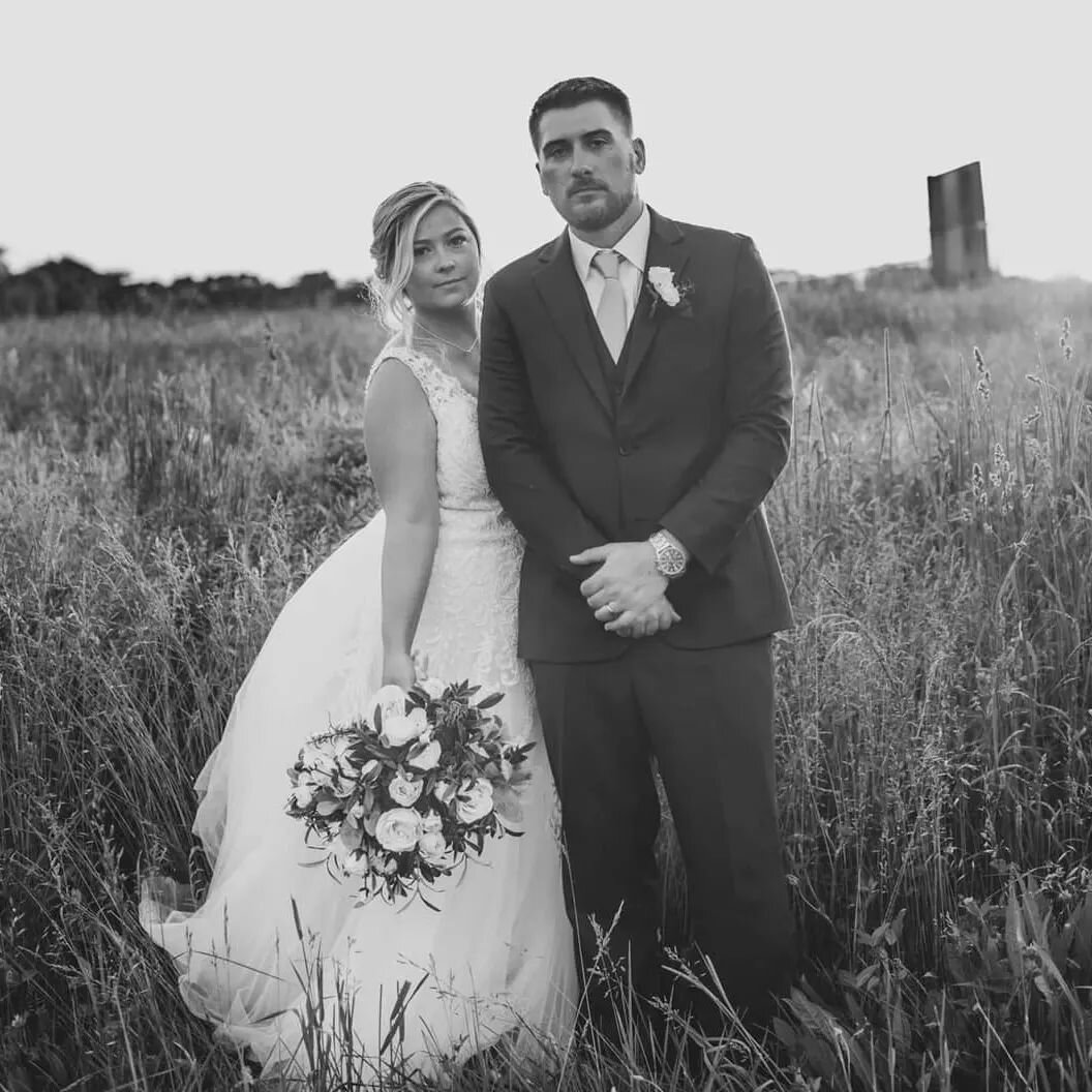 Our hay fields are just one of many gorgeous spots for portraits on your wedding day!

Photographer: @tamarabrookephotography 
Catering: @lmrcatering 
DJ: @amplified_digitl_entertainment 
Bartender: @daytonbartendingco
Cake: @thecakerydayton 
Gown: @