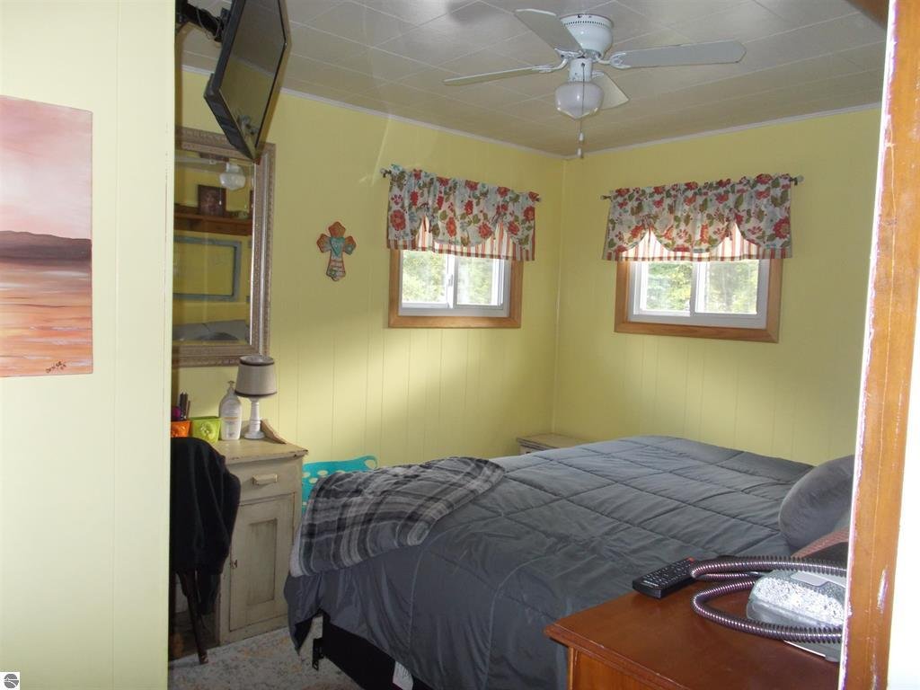 Carole Wilson Real Estate 2670 Plainfield Rd. Londo Lake Access