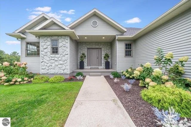 1943644-7ca1755e-5482-4daf-98a7-c929eef61571 - Copy.jpg