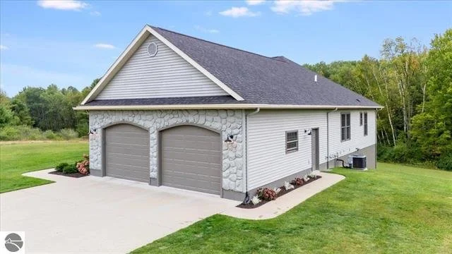 1943644-52d852bf-af8c-4794-9f12-595e026ed5fa - Copy.jpg