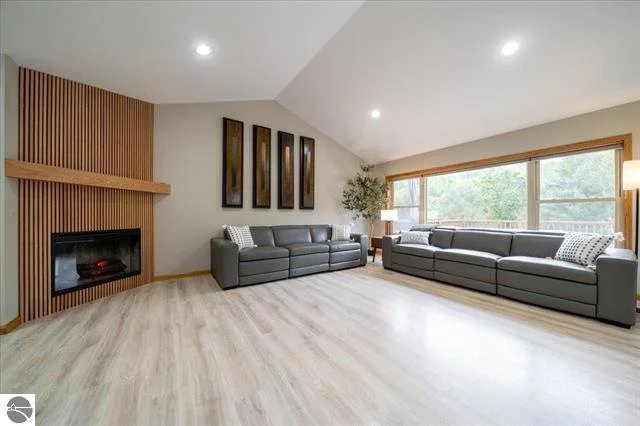 1943644-c57ed687-20fe-4be1-b58a-b0e6baefdab7 - Copy.jpg