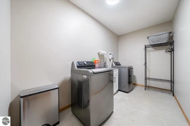 1943644-daed7ae6-dd7d-4f4e-a38b-7e7e1aa5588e - Copy.jpg