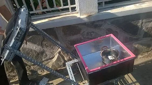 Hinh 2: Sản phẩm Bếp năng lượng mặt trời từ màn hình tivi - Ảnh: NVCC.