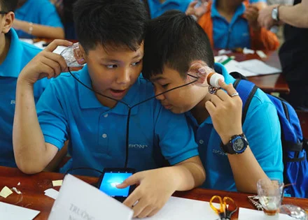 Cùng nghe để thử đánh giá sản phẩm công nghệ tự chế