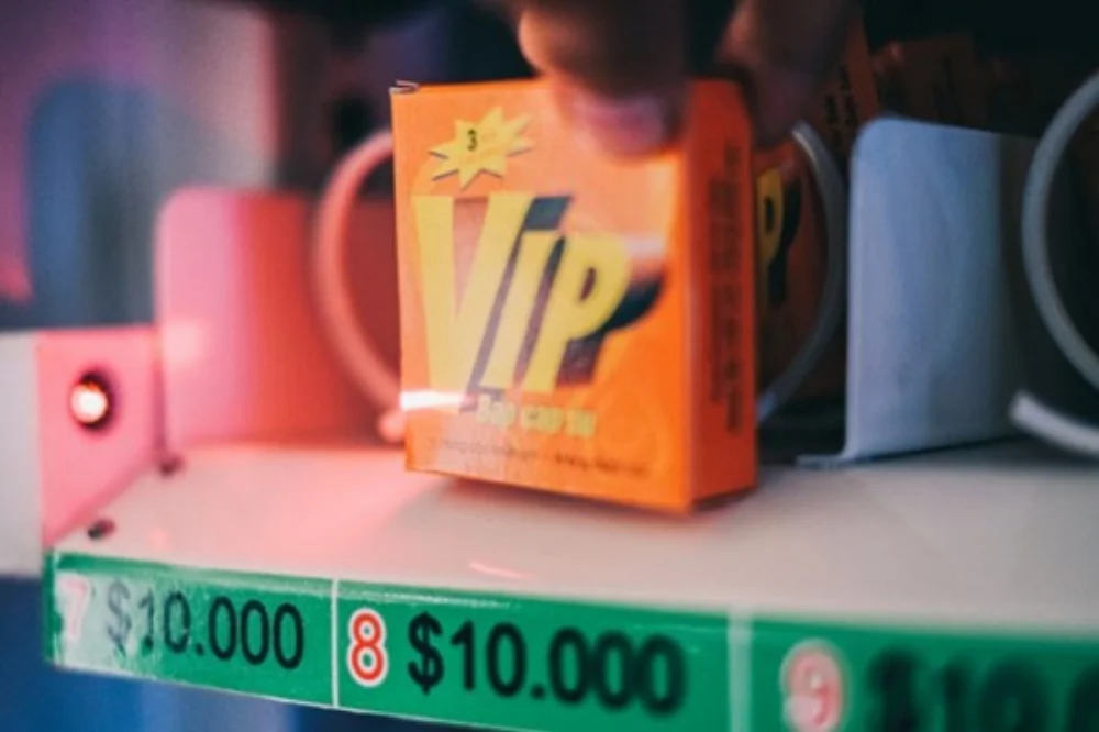 Hiện tại iCondom chỉ nhận diện các mệnh giá tiền 10.000 đồng, 20.000 đồng và 50.000 đồng.