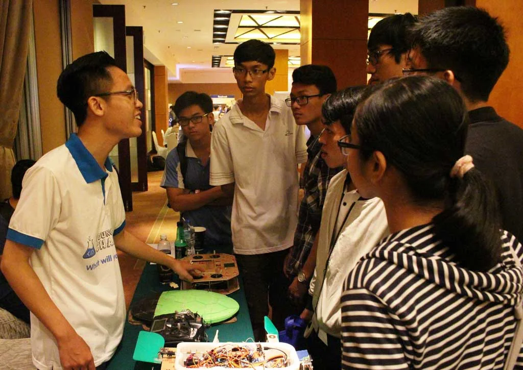 MS-037: Cậu học trò chế tạo robot thông minh thám hiểm đại dương