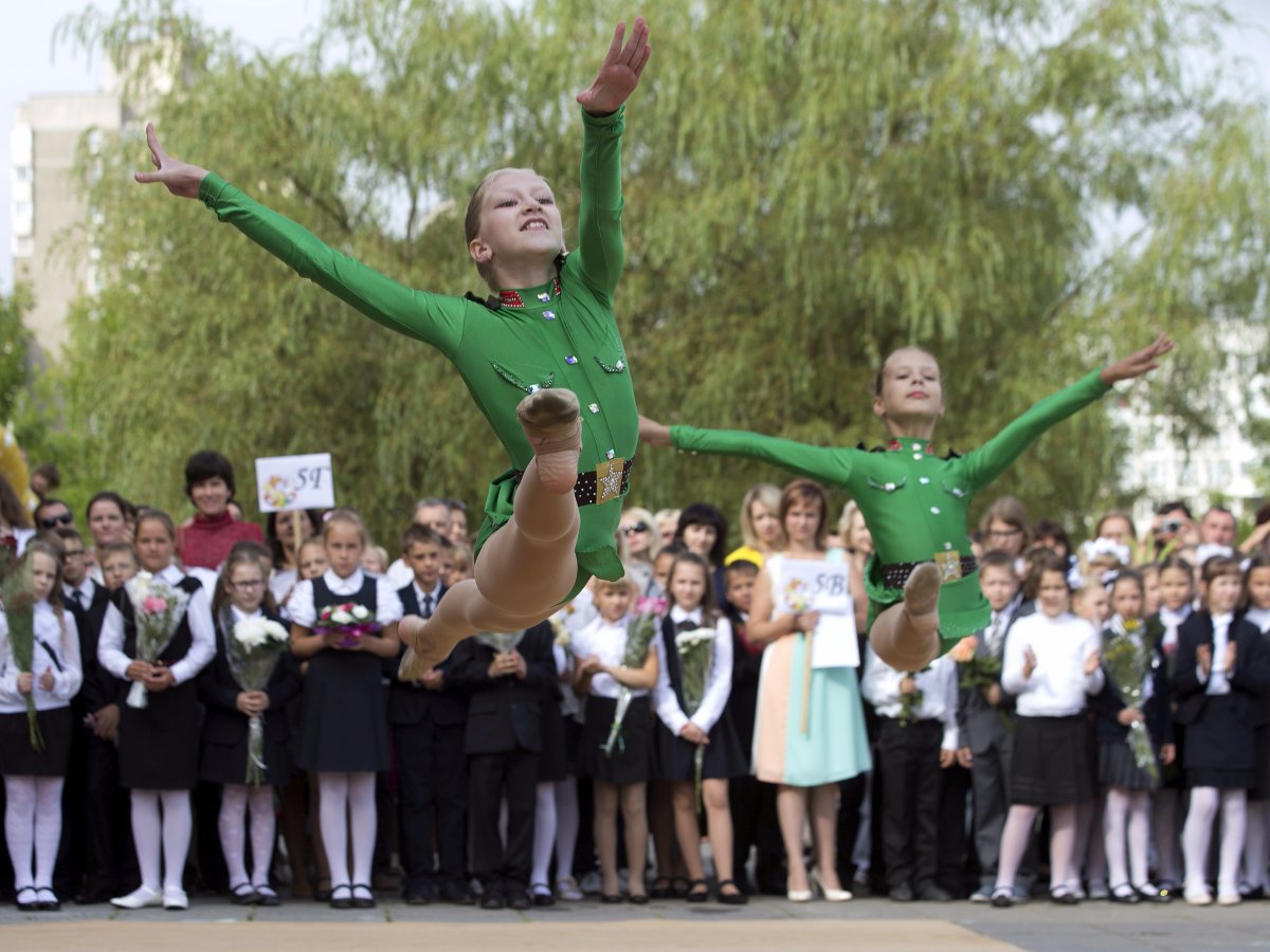 Màn chào mừng năm học mới tại Minsk, Belarus (nguồn: REUTERS/Vasily Fedosenko)